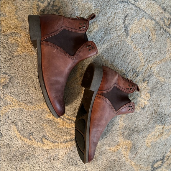 Women’s Olukai boots - Picture 5 of 6